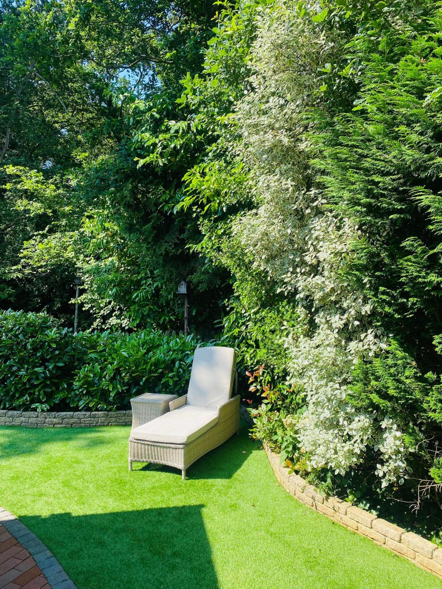 Little Woodside A Beautiful New Forest Self Contained Private Luxury Annexe ニュー・ミルトン エクステリア 写真