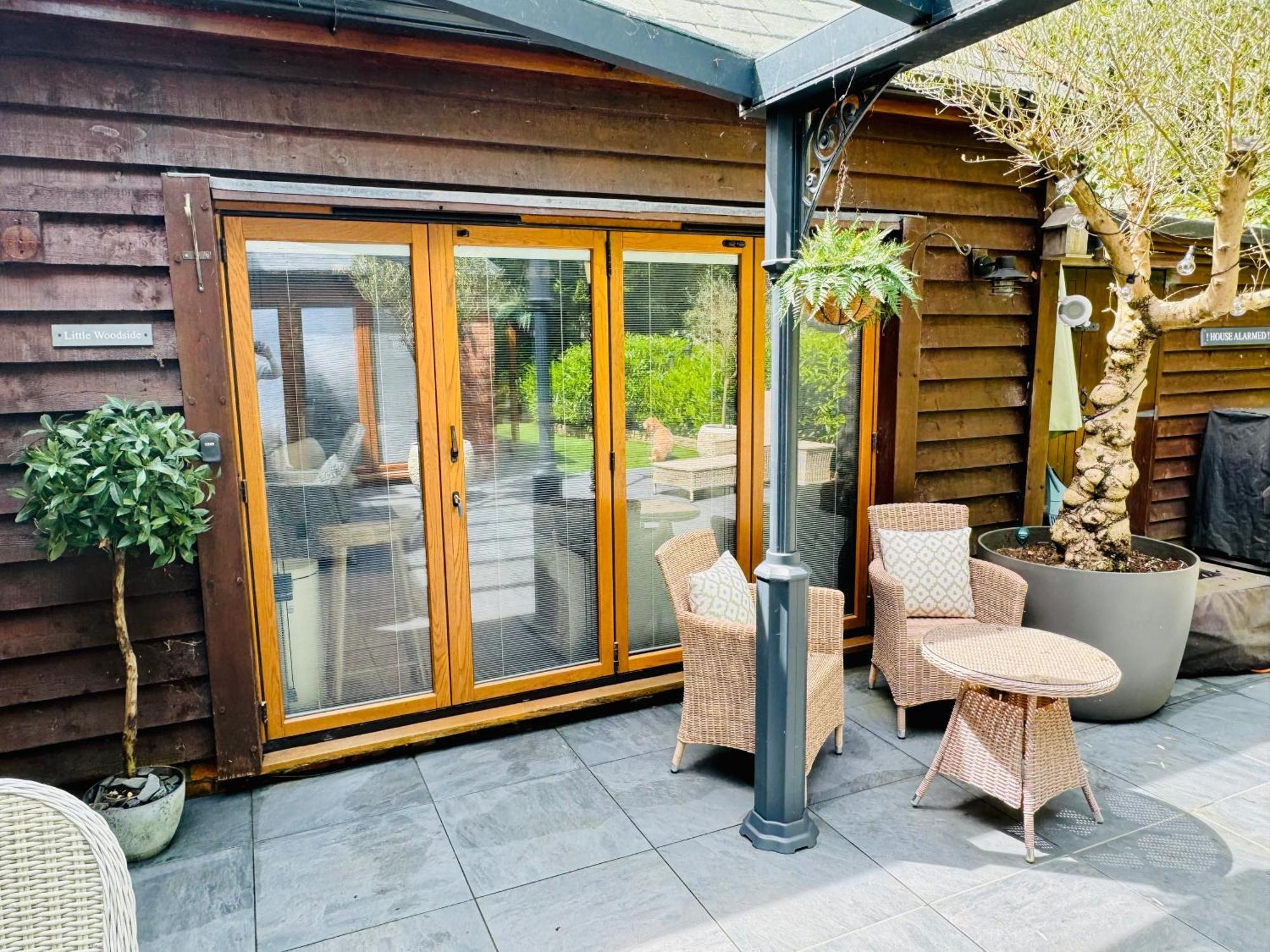 Little Woodside A Beautiful New Forest Self Contained Private Luxury Annexe ニュー・ミルトン エクステリア 写真