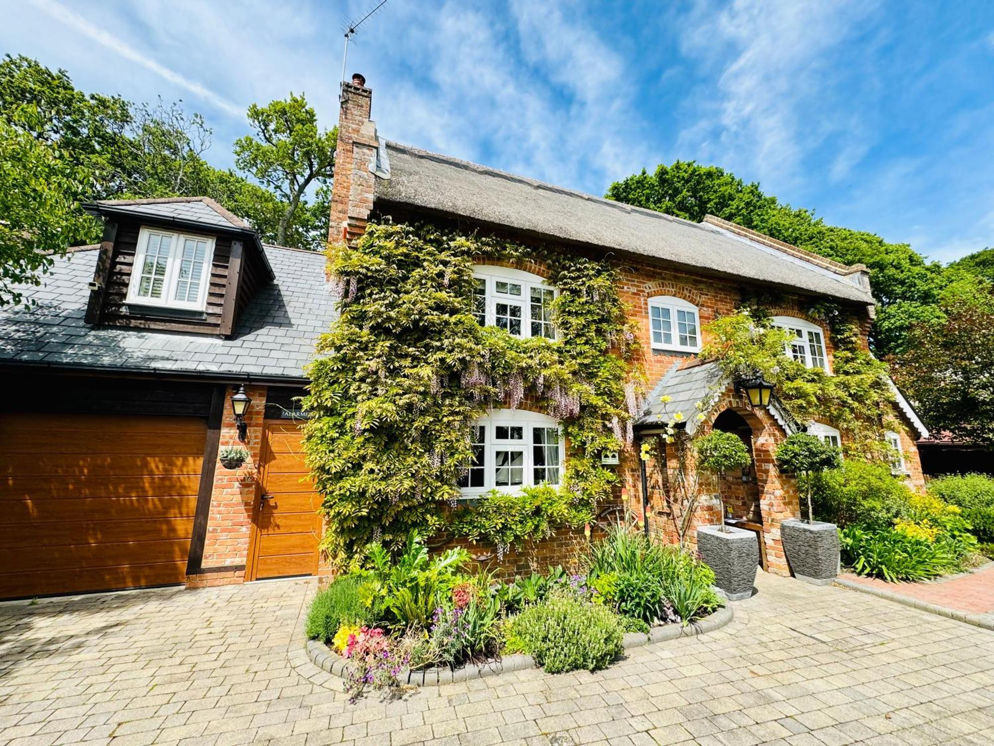 Little Woodside A Beautiful New Forest Self Contained Private Luxury Annexe ニュー・ミルトン エクステリア 写真